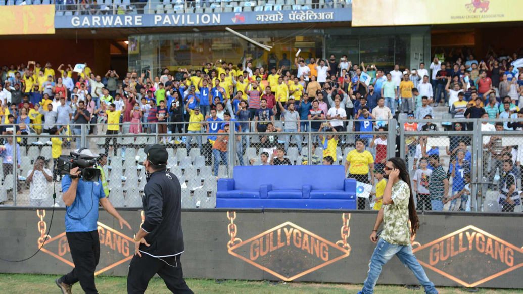 Divine lights up the Wankhede